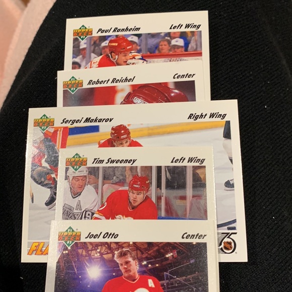 Calgary flames -19 upper deck new hockey cards. Plus 4 score cards 89/90. - Picture 4 of 10